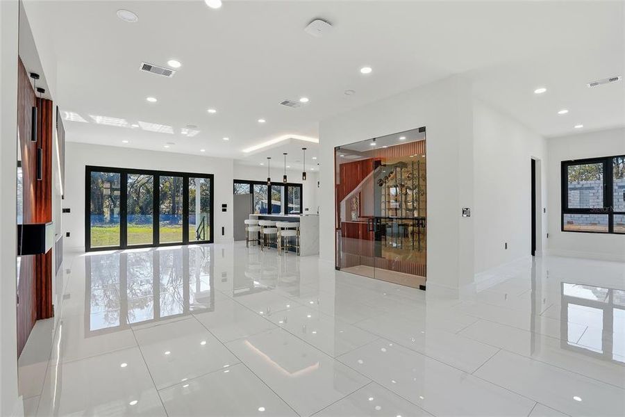 Image 90 of a home in .