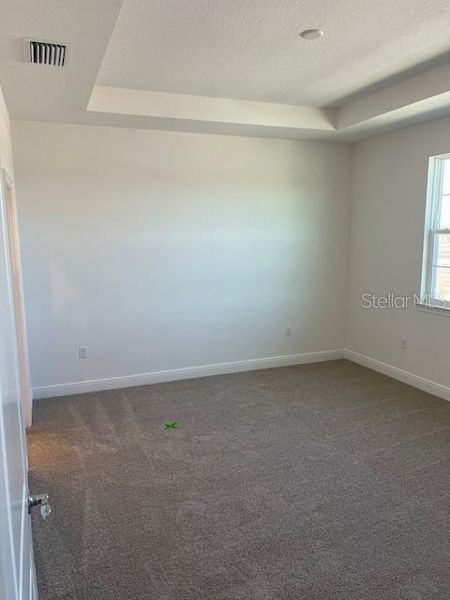 Spacious, unfurnished interior of a new home in , St. Cloud (Image 7).