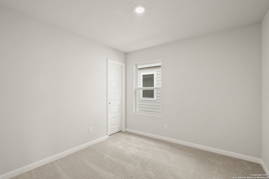 Spacious, unfurnished interior of a new home in Dauer Ranch, New Braunfels (Image 22). Spacious, unfurnished interior of a new home in Dauer Ranch, New Braunfels (Image 22).