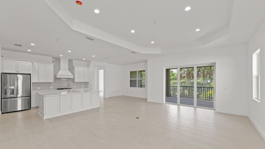 Spacious, unfurnished interior of a new home in Verandah, Fort Myers (Image 16).