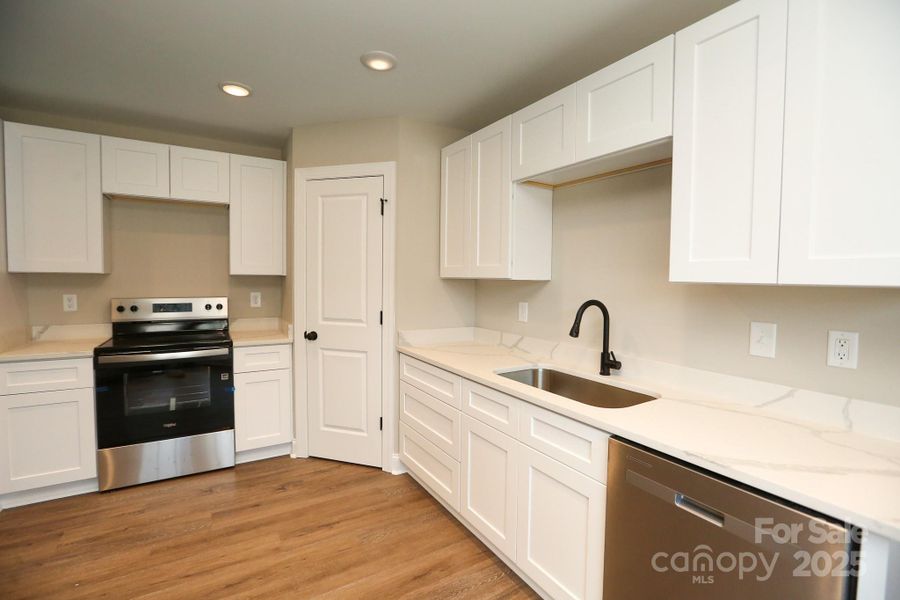 Furnished interior view inside a new home in , Kannapolis (Image 5).