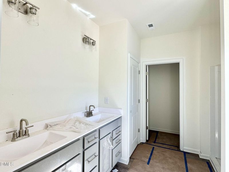 20251015_170257113_iOS