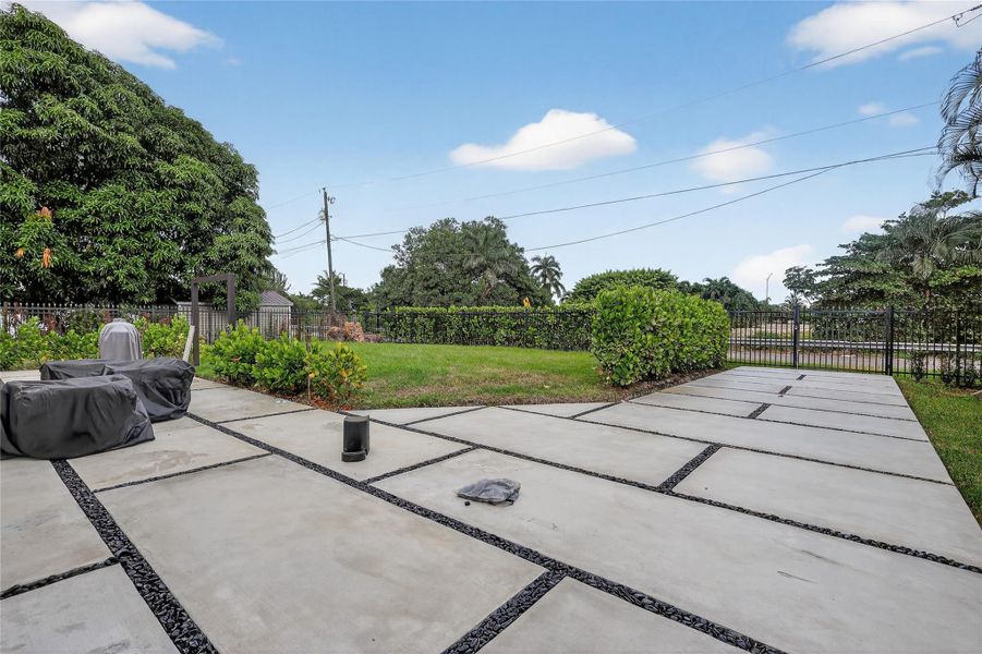 Community amenities in , Miami (Image 6).