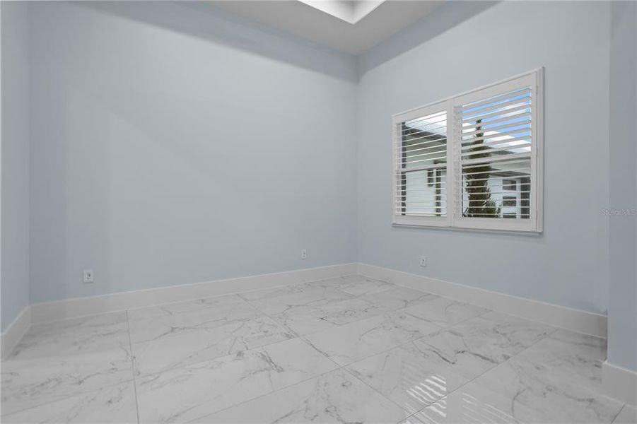 Spacious, unfurnished interior of a new home in , Eustis (Image 49).