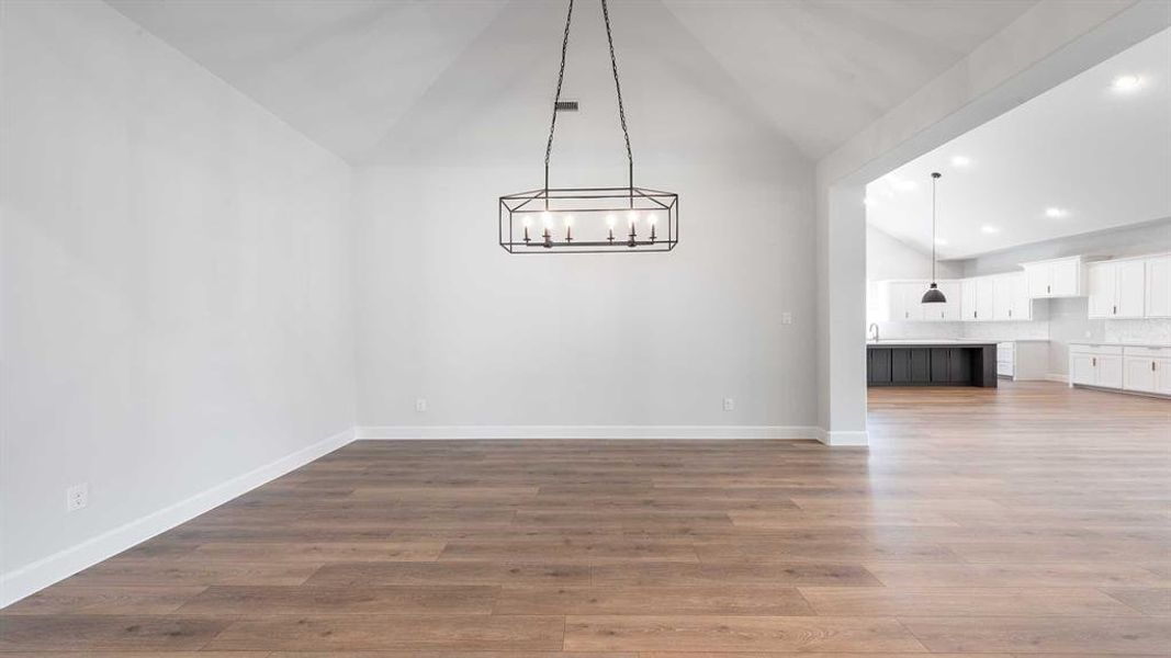 Spacious, unfurnished interior of a new home in Somerset Park 80', Rockwall (Image 16). Spacious, unfurnished interior of a new home in Somerset Park 80', Rockwall (Image 16).