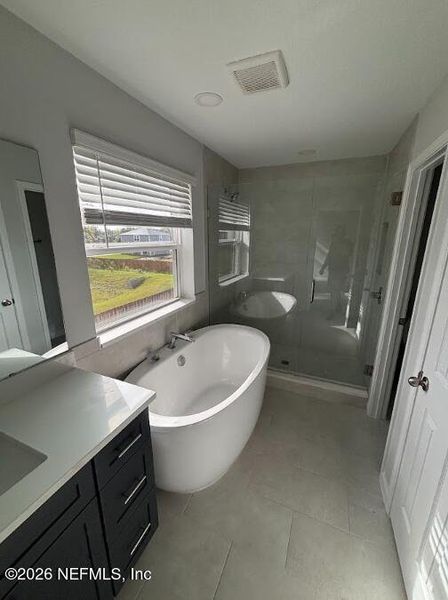 Furnished interior view inside a new home in , Jacksonville (Image 6).