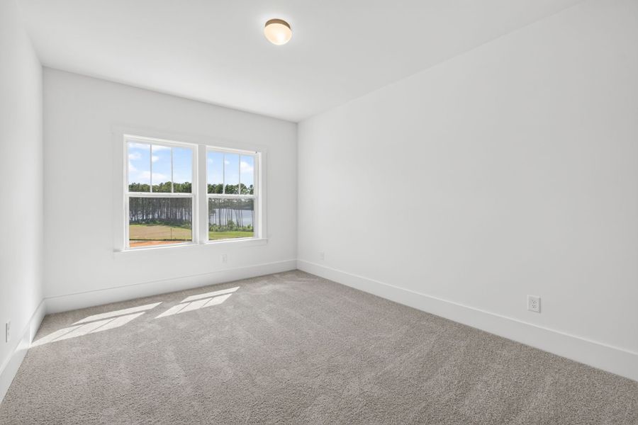 Spacious, unfurnished interior of a new home in Edgewater - Harbor Pointe, Lancaster (Image 29).