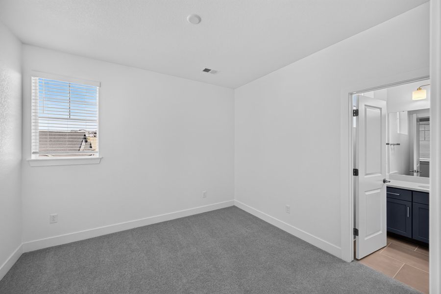 Spacious, unfurnished interior of a new home in Macanta, Castle Rock (Image 26). Spacious, unfurnished interior of a new home in Macanta, Castle Rock (Image 26).