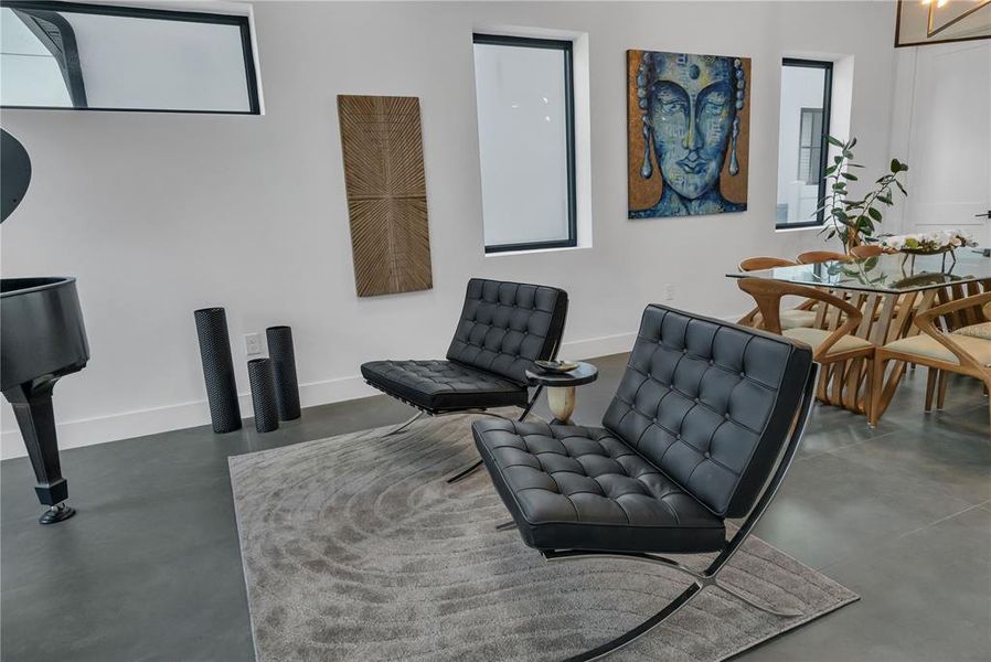 Furnished interior view inside a new home in , Orlando (Image 30).