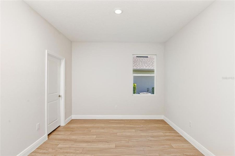 Spacious, unfurnished interior of a new home in Cherrywood Preserve, Ocala (Image 26).