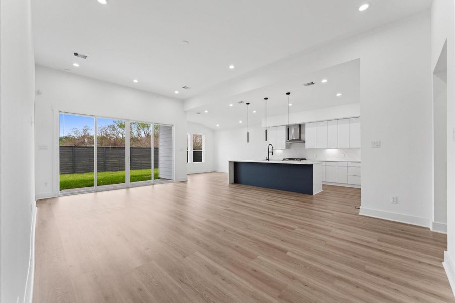 Spacious, unfurnished interior of a new home in , Missouri City (Image 22). Spacious, unfurnished interior of a new home in , Missouri City (Image 22).