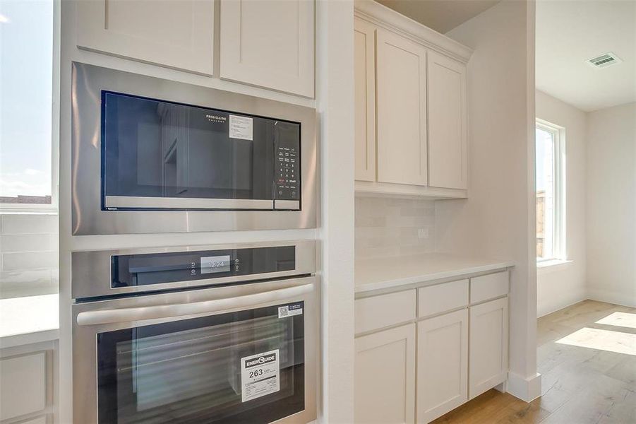 Furnished interior view inside a new home in Sweetgrass, Haslet (Image 7).