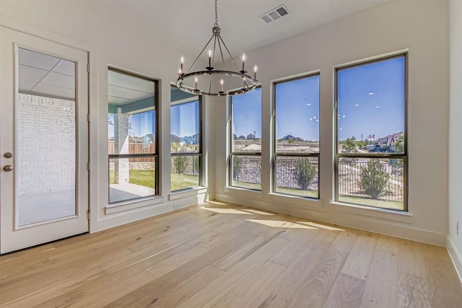 Image 21 of a home in Reunion 70s. Image 21 of a home in Reunion 70s.