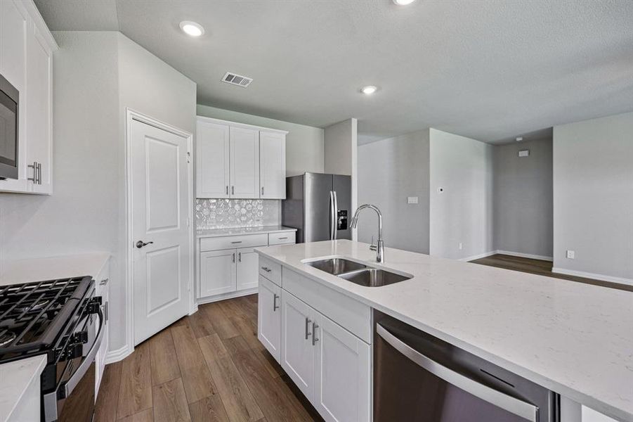 Photo is not of the actual home, but is an inspirational photo of builder’s model home and may depict options, furnishings, and/or decorator features that are not included. Photo is not of the actual home, but is an inspirational photo of builder’s model home and may depict options, furnishings, and/or decorator features that are not included.