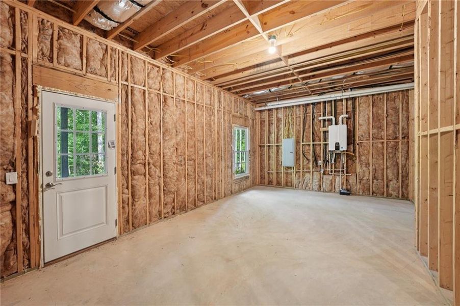 Spacious, unfurnished interior of a new home in The Reserve At Governors Towne Club, Acworth (Image 21). Spacious, unfurnished interior of a new home in The Reserve At Governors Towne Club, Acworth (Image 21).