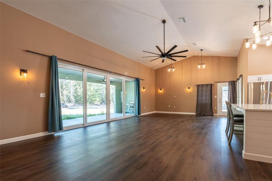 Spacious, unfurnished interior of a new home in , Spring Hill (Image 23).