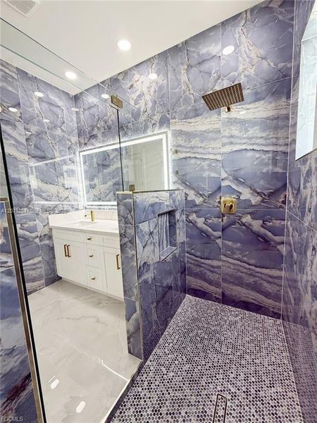 Furnished interior view inside a new home in , Lehigh Acres (Image 10).