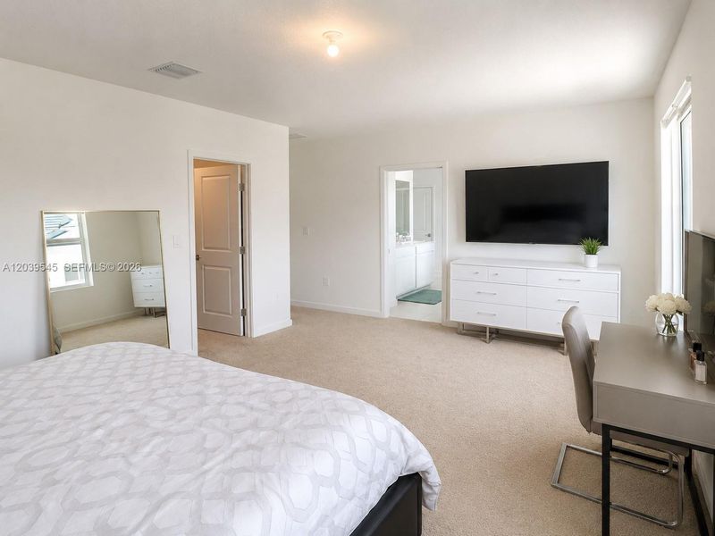 Furnished interior view inside a new home in , Homestead (Image 18).