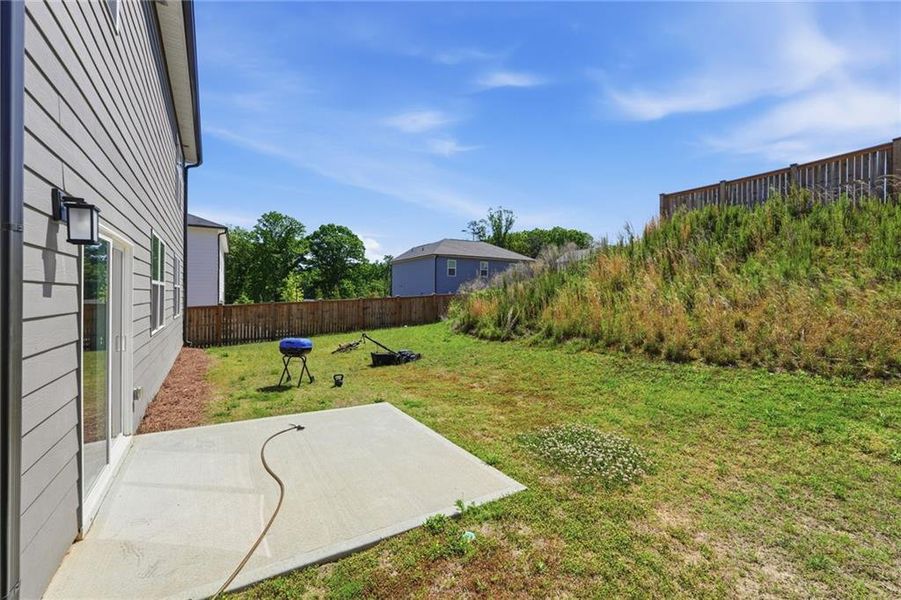 Exterior details and patio area of a home in Alcovy Trace, Lawrenceville (Image 3).