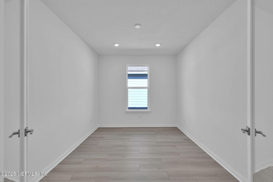 Spacious, unfurnished interior of a new home in Del Webb Nocatee, Ponte Vedra (Image 15).
