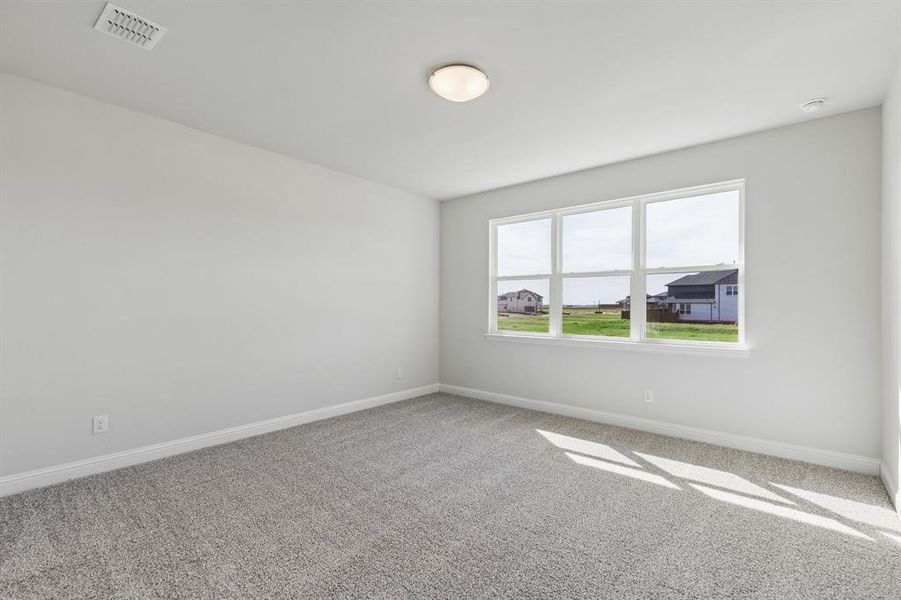 Spacious, unfurnished interior of a new home in Venetian, Weston (Image 13).