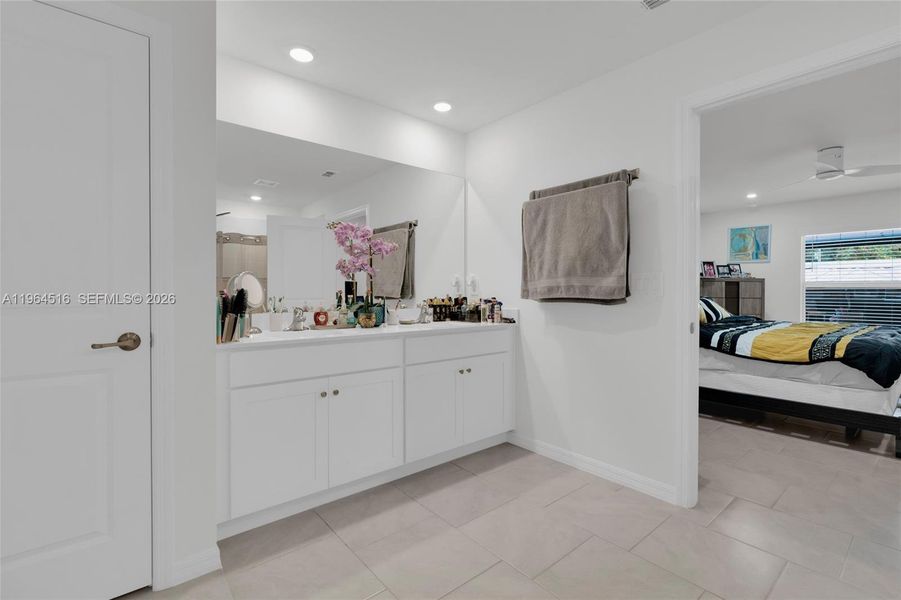 Furnished interior view inside a new home in , Lehigh Acres (Image 6).