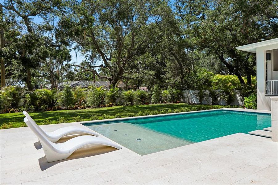 Exterior details and patio area of a home in , Tampa (Image 39).