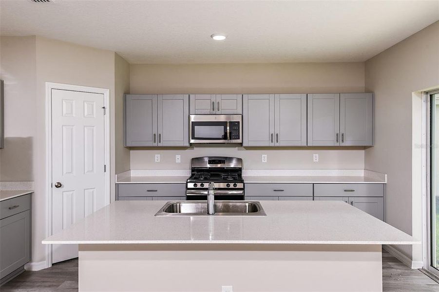 Furnished interior view inside a new home in Pasadena Ridge, Dade City (Image 4).