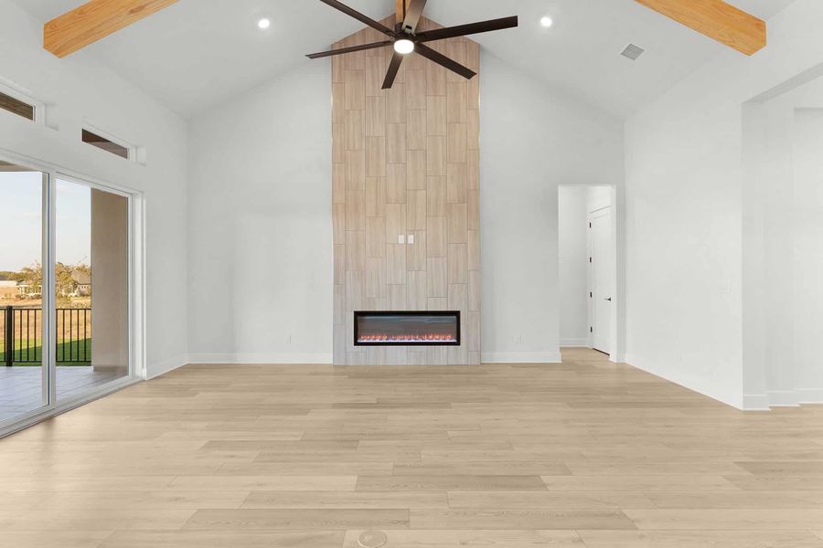 Spacious, unfurnished interior of a new home in Feathergrass, Florence (Image 25).