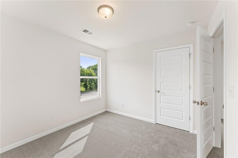 Spacious, unfurnished interior of a new home in Oakhill Estates, Adairsville (Image 24).