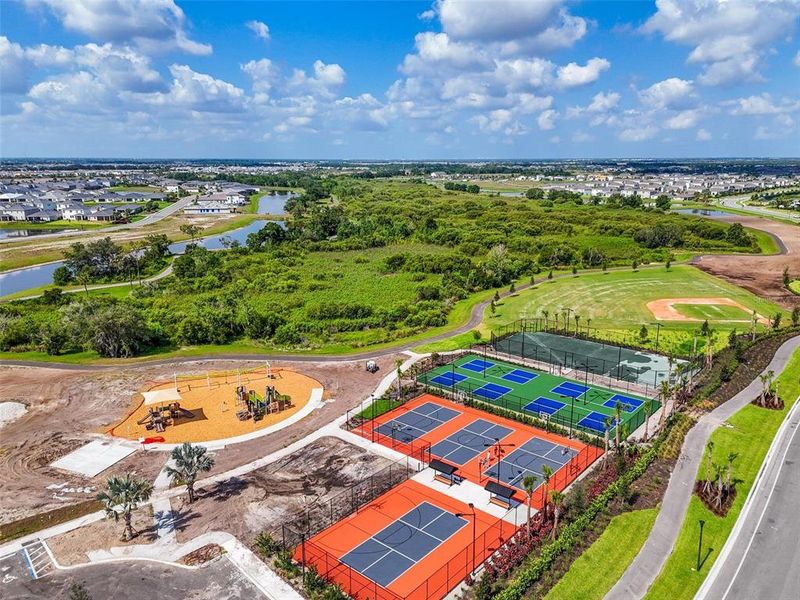 Community amenities in Star Farms at Lakewood Ranch, Bradenton (Image 57). Community amenities in Star Farms at Lakewood Ranch, Bradenton (Image 57).