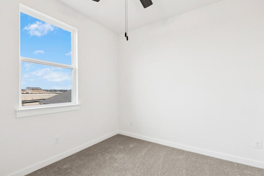 Spacious, unfurnished interior of a new home in Mayfair, New Braunfels (Image 27).