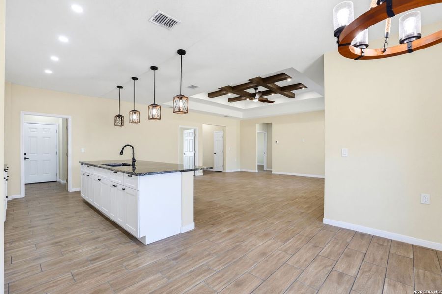 Spacious, unfurnished interior of a new home in , Poteet (Image 24).