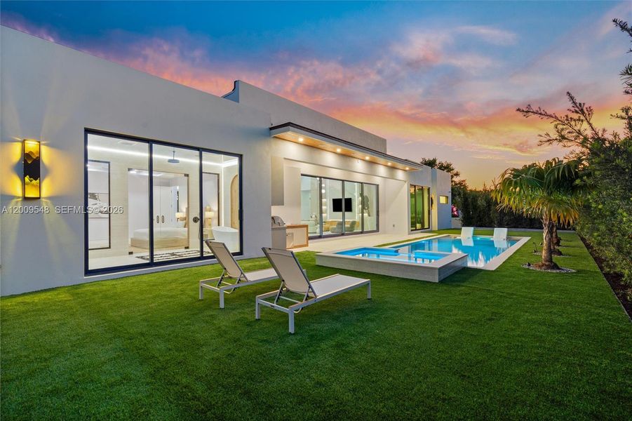 Exterior details and patio area of a home in , Wilton Manors (Image 27). Exterior details and patio area of a home in , Wilton Manors (Image 27).