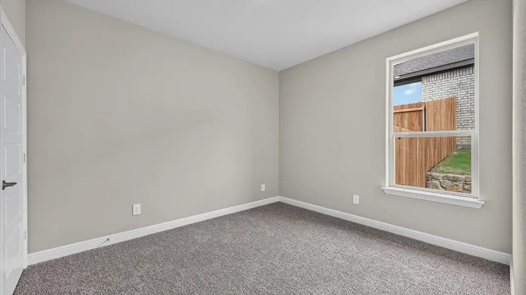 Spacious, unfurnished interior of a new home in Bluestem, Rhome (Image 16).