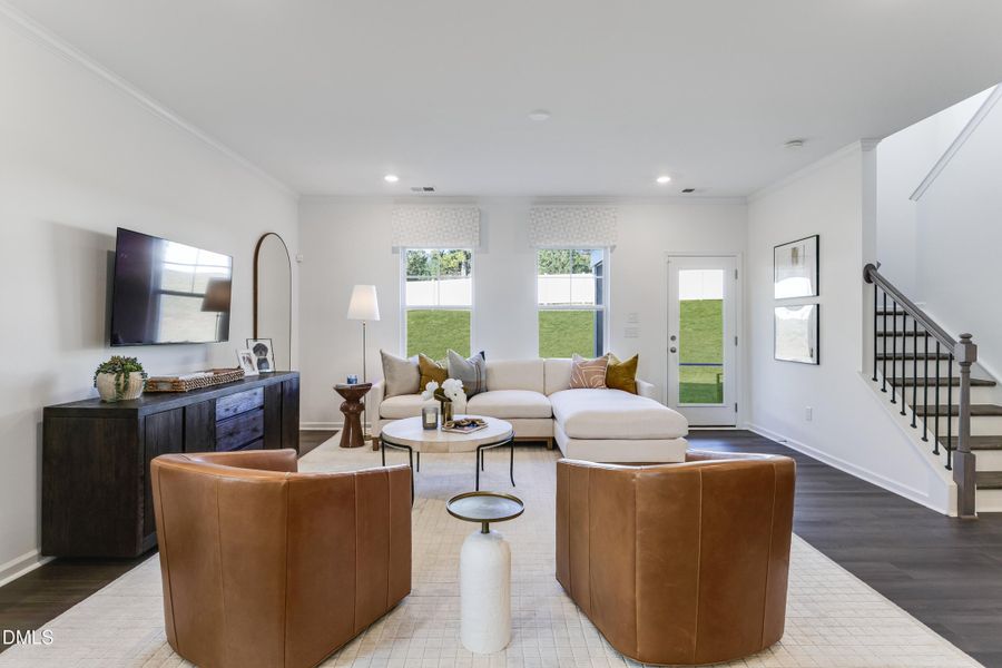 SUN_CaitlinCrossing_Pic_86FishingPier-08