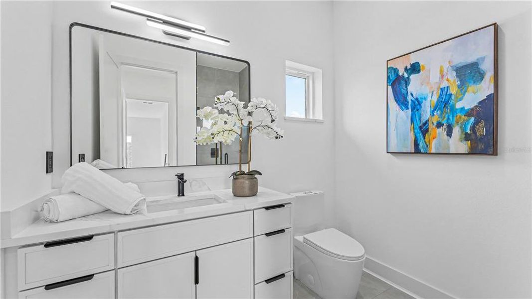 Furnished interior view inside a new home in , Lake Alfred (Image 40).