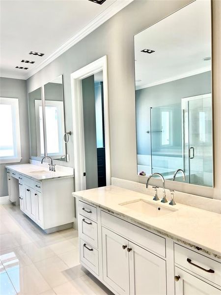 Image 11 of a home in Caceres. Image 11 of a home in Caceres.