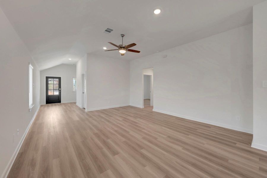 Spacious, unfurnished interior of a new home in Magnolia Ridge, Magnolia (Image 28).