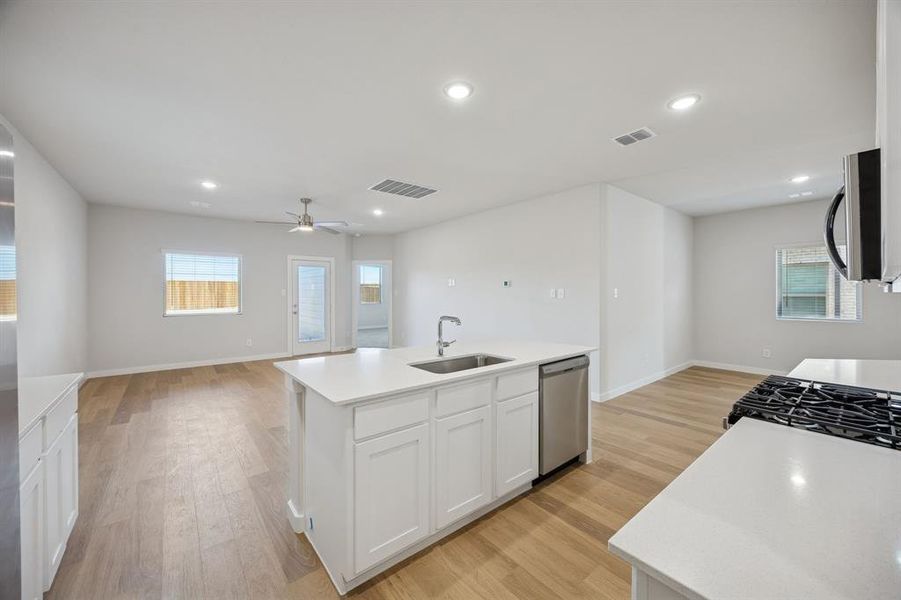 Open Floor Plan in the Oak II home plan by Trophy Signature Homes – REPRESENTATIVE PHOTO
