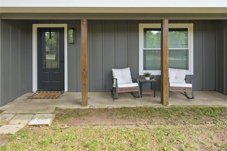 Exterior details and patio area of a home in , Rosebud (Image 20).