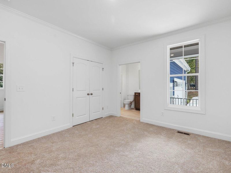 Bedroom 3 Ensuite - Main Floor 2