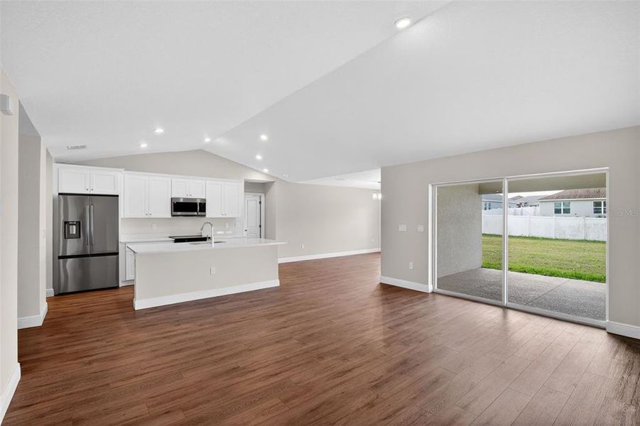 Spacious, unfurnished interior of a new home in SummerCrest, Ocala (Image 12).