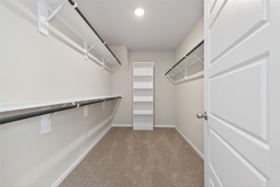 Spacious, unfurnished interior of a new home in Woodland Lakes, Huffman (Image 43).