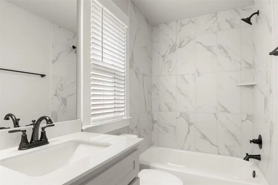 Furnished interior view inside a new home in Clear Creek, Round Rock (Image 6). Furnished interior view inside a new home in Clear Creek, Round Rock (Image 6).