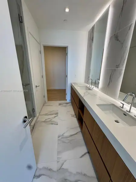 Image 15 of a home in .