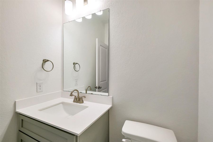 Furnished interior view inside a new home in Sienna 65', Missouri City (Image 8).