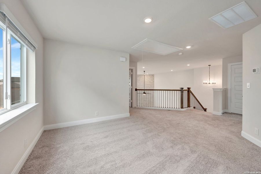 Spacious, unfurnished interior of a new home in Davis Ranch 60', San Antonio (Image 35). Spacious, unfurnished interior of a new home in Davis Ranch 60', San Antonio (Image 35).