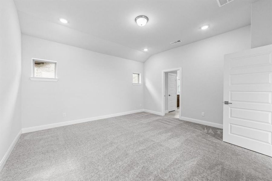 Spacious, unfurnished interior of a new home in Talia – Garden Series, Mesquite (Image 23).