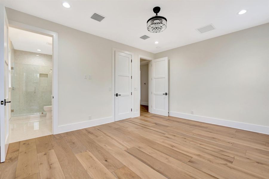 BEDROOMS BEDROOMS
